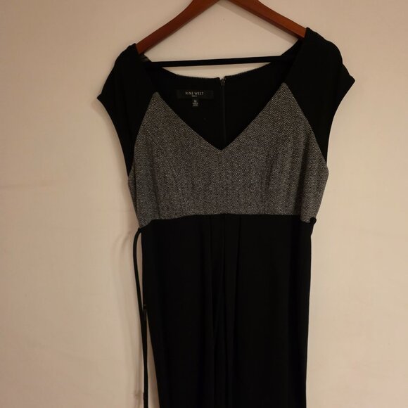 Dress - Picture 3 of 5